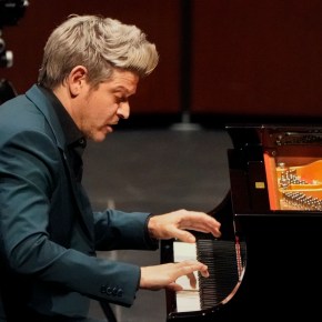 Turning off the lights to see better:  Ory Shihor re-opens The Wallis with Beethoven piano&nbsp;sonatas